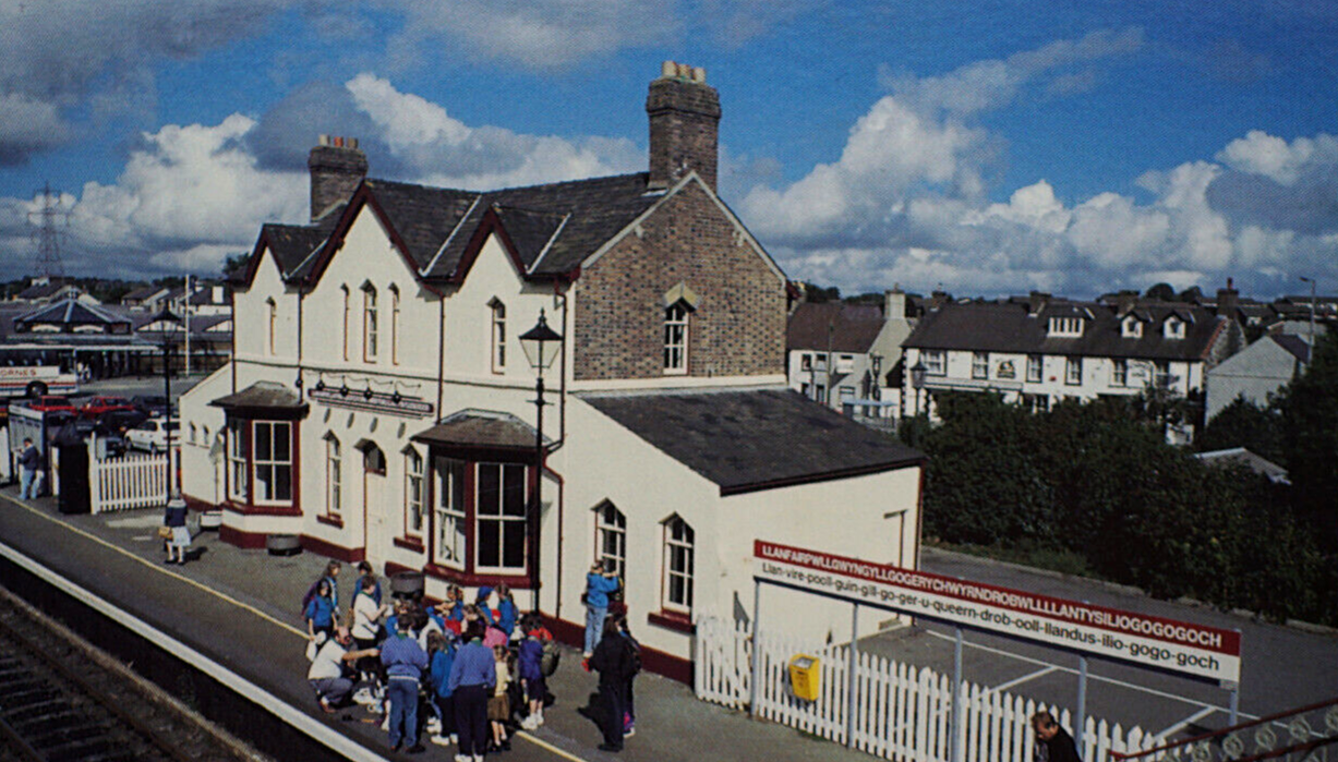 Llanfairpwllgwyngyll Postcard